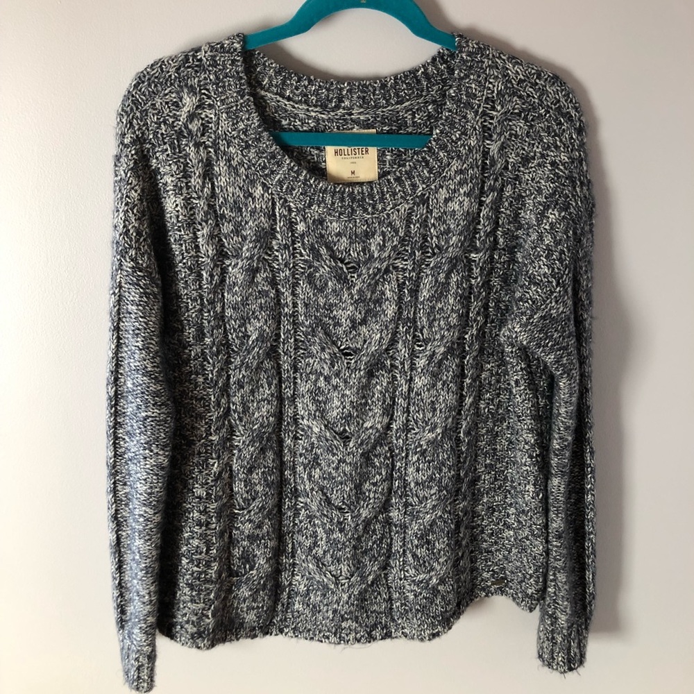 HOLLISTER sweater